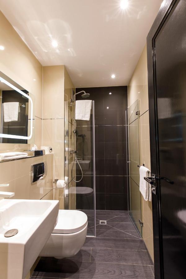Boutique Hotel Poppenbütteler Hof Hamburg-Harburg Buitenkant foto