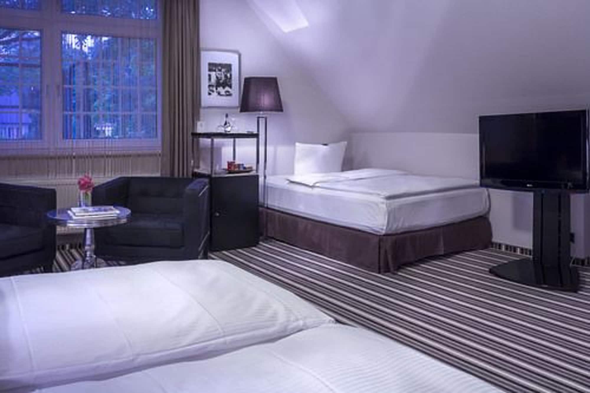 Boutique Hotel Poppenbütteler Hof Hamburg-Harburg Buitenkant foto