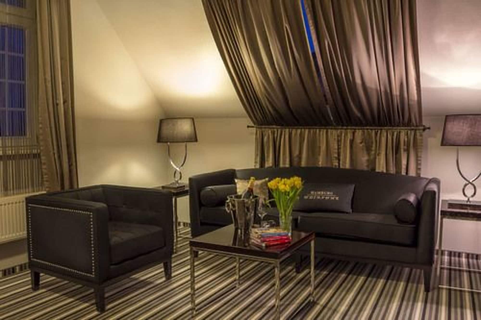 Boutique Hotel Poppenbütteler Hof Hamburg-Harburg Buitenkant foto
