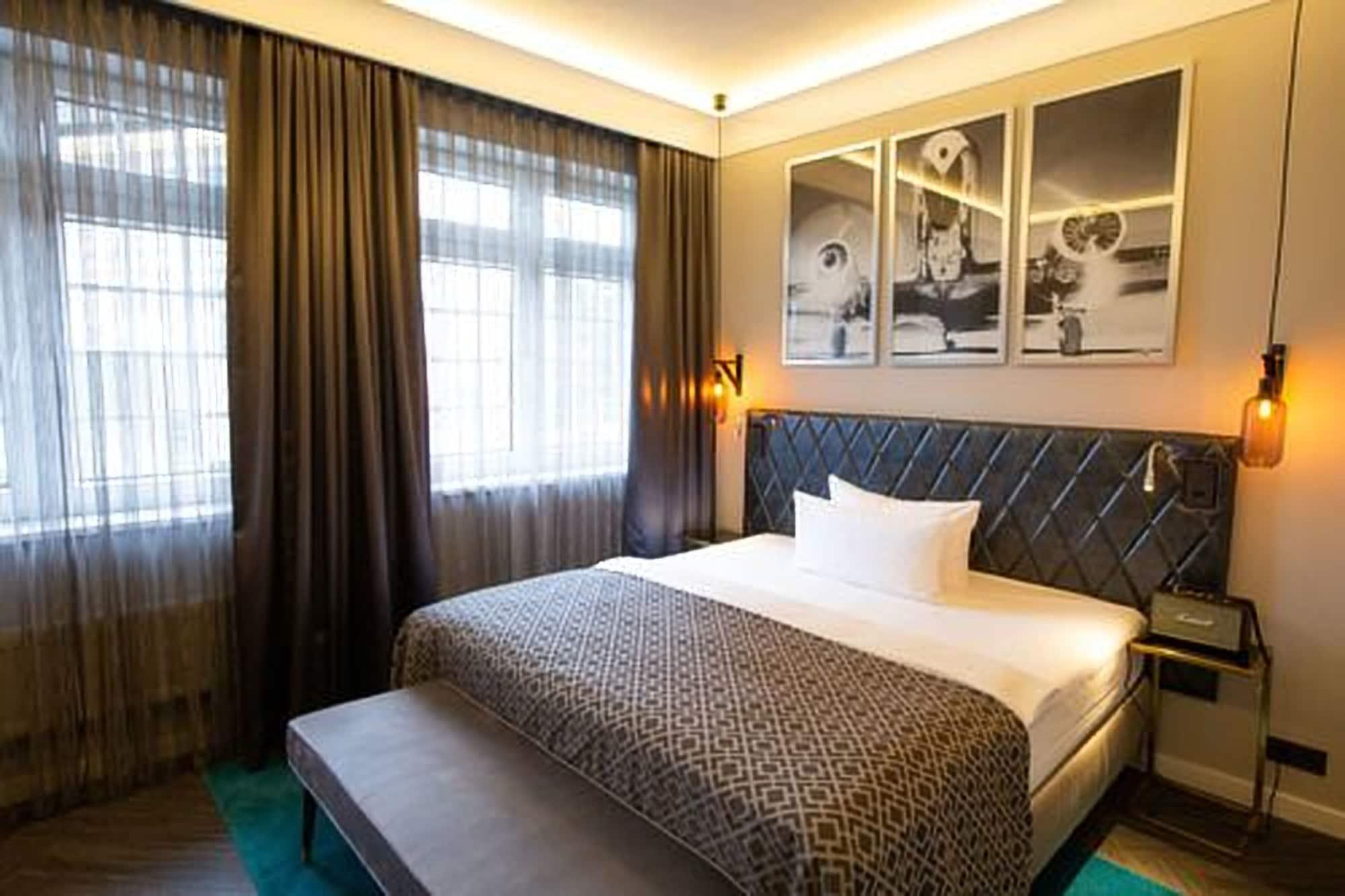 Boutique Hotel Poppenbütteler Hof Hamburg-Harburg Buitenkant foto
