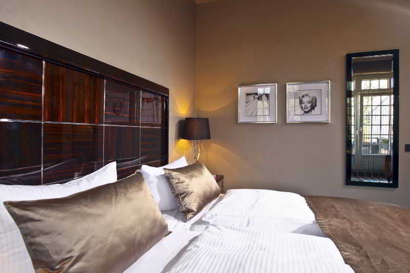 Boutique Hotel Poppenbütteler Hof Hamburg-Harburg Buitenkant foto
